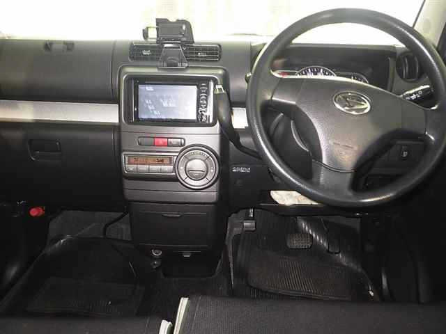 TOYOTA PIXIS SPACE 2014