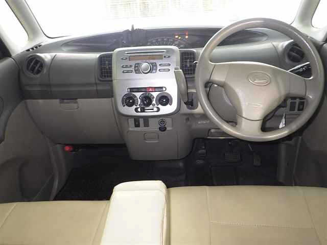 DAIHATSU TANTO 2013