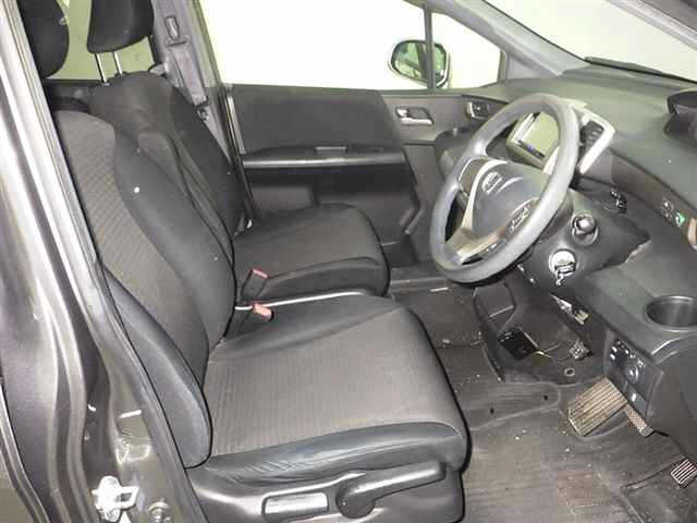 HONDA FREED SPIKE 2013