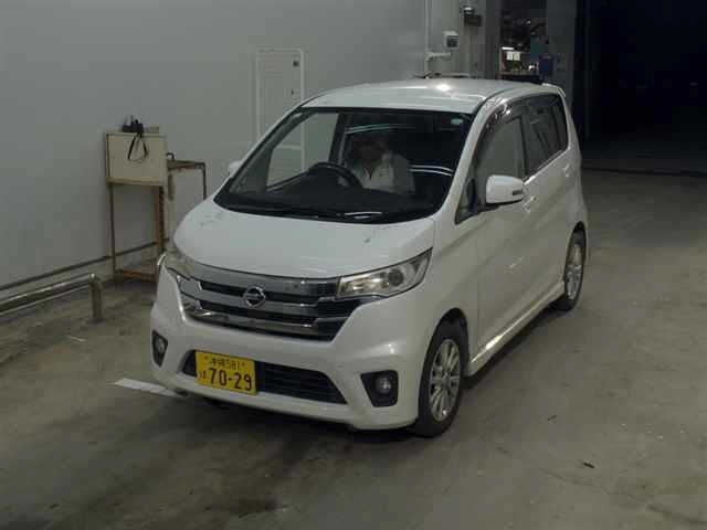 NISSAN DAYZ 2013
