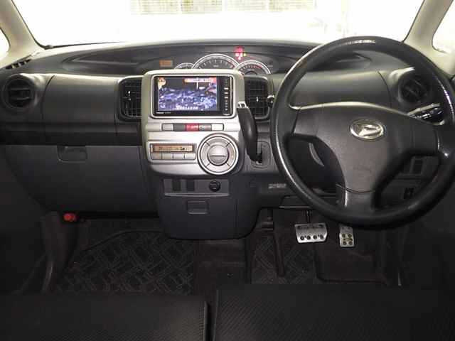 DAIHATSU TANTO 2008