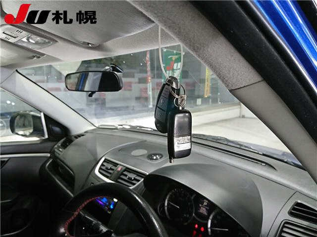SUZUKI SWIFT 2012