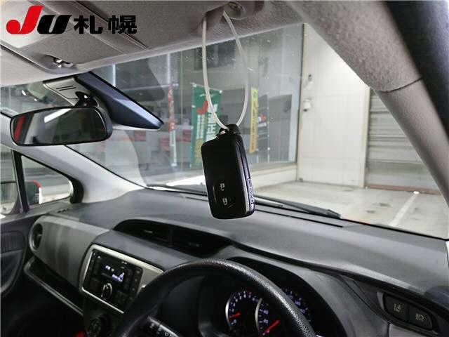 TOYOTA VITZ 2015