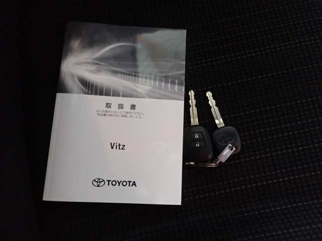 TOYOTA VITZ 2019