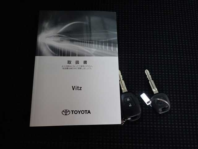 TOYOTA VITZ 2019