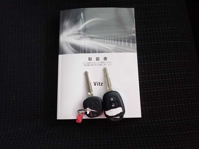 TOYOTA VITZ 2019