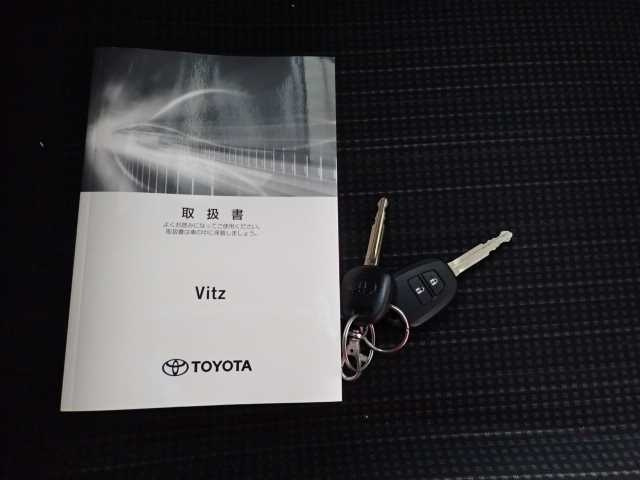 TOYOTA VITZ 2019