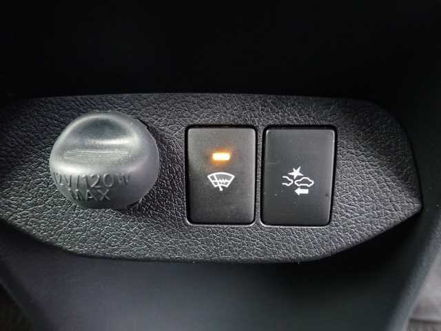 TOYOTA VITZ 2019