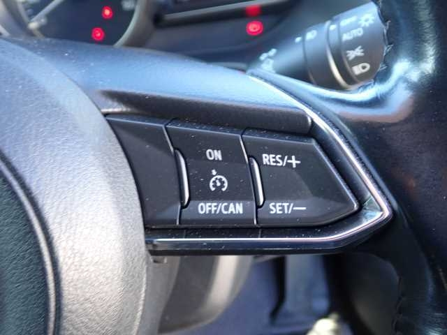 MAZDA AXELA 2017