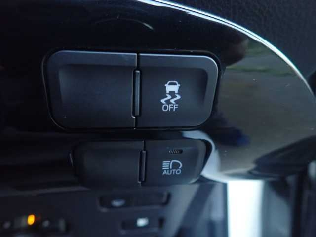 TOYOTA PRIUS 2017