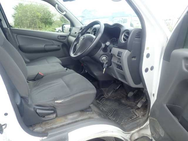 NISSAN CARAVAN VAN 2019