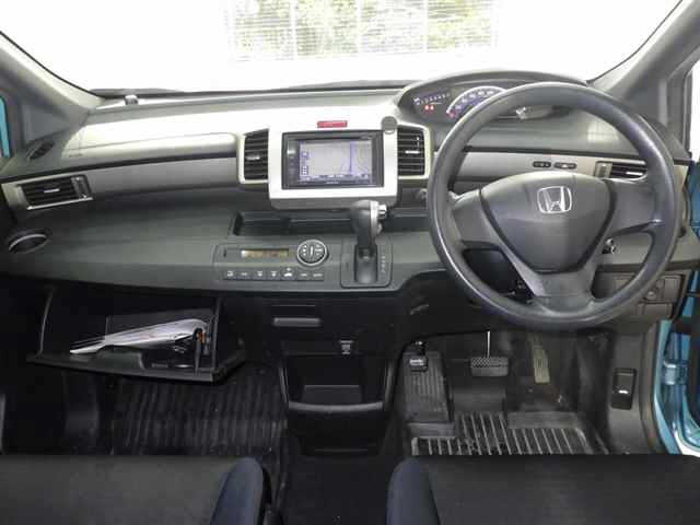 HONDA FREED 2010