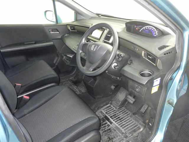 HONDA FREED 2010