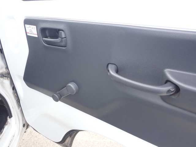 NISSAN CLIPPER TRUCK 2016