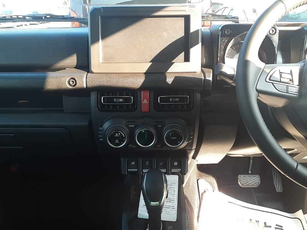 SUZUKI JIMNY NOMADE 2025