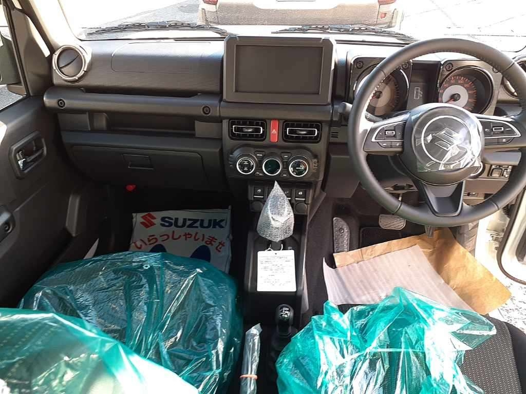 SUZUKI JIMNY NOMADE 2025