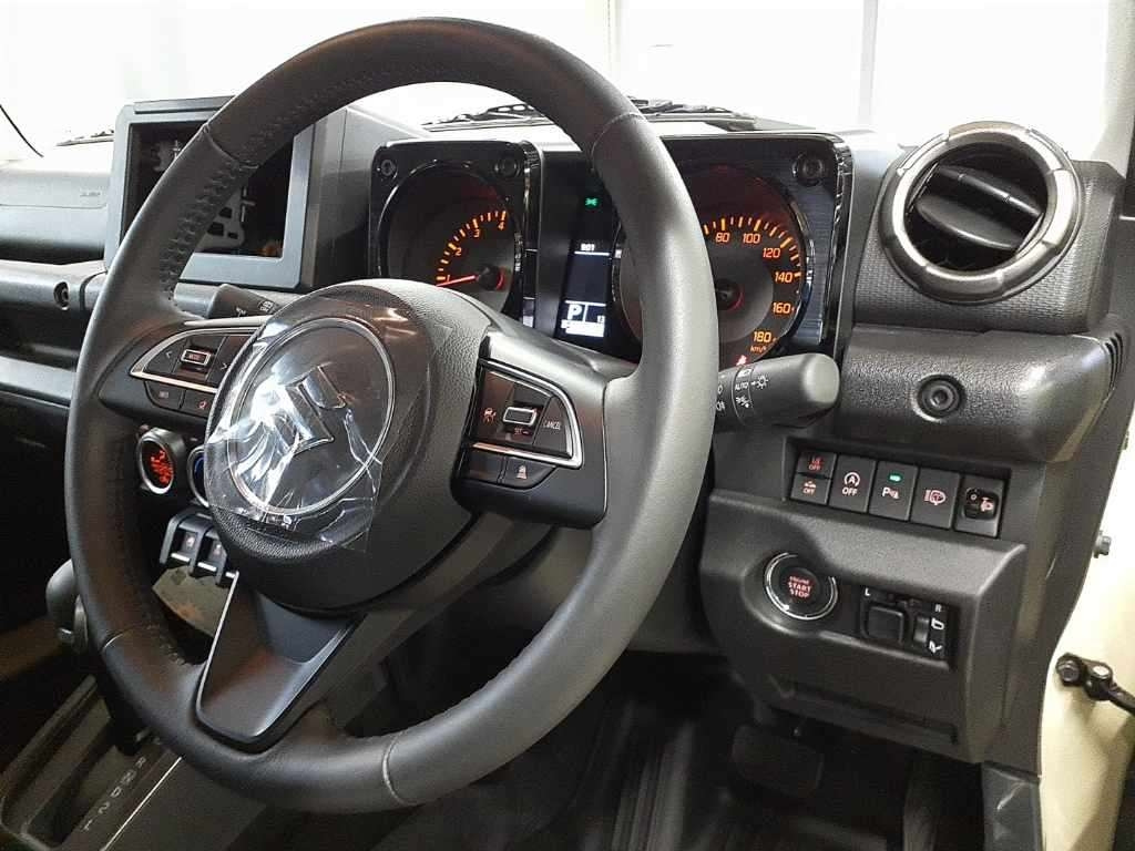 SUZUKI JIMNY NOMADE 2025