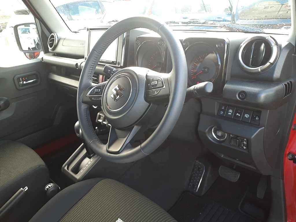 SUZUKI JIMNY NOMADE 2025