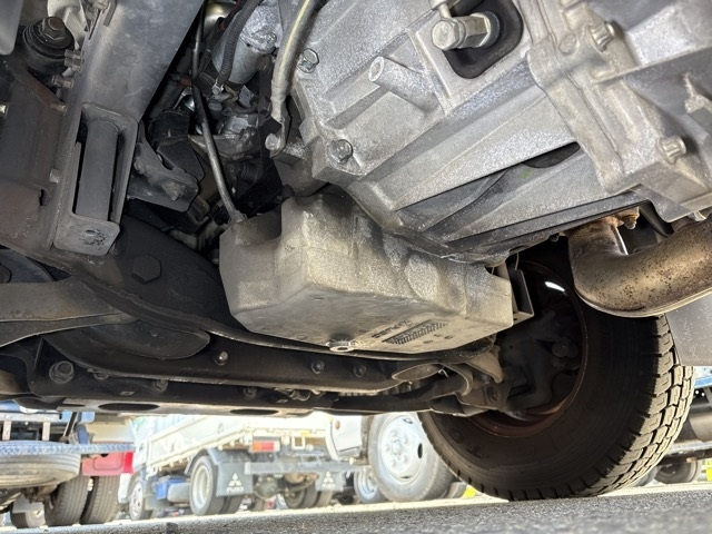 MITSUBISHI CANTER 2015