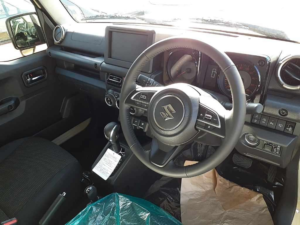 SUZUKI JIMNY NOMADE 2025