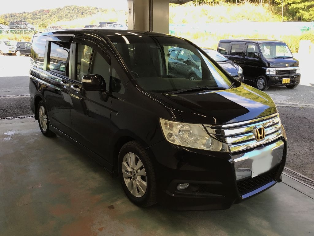 HONDA STEP WAGON 2011