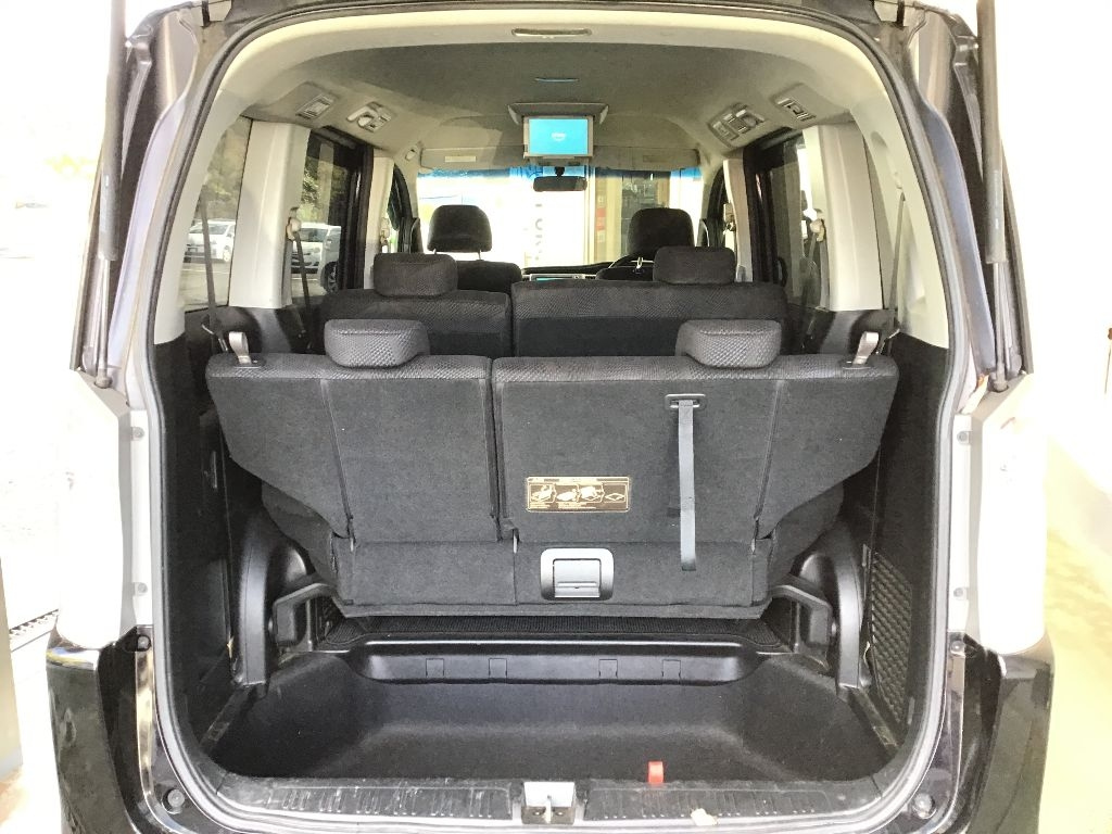 HONDA STEP WAGON 2011