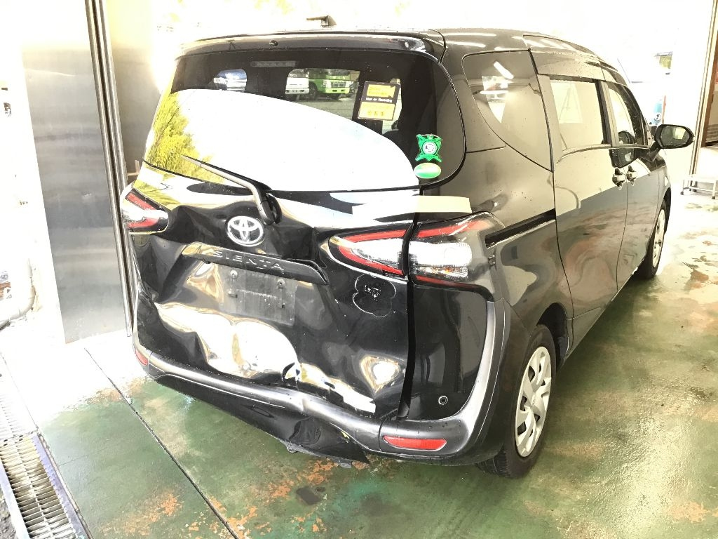 TOYOTA SIENTA 2018