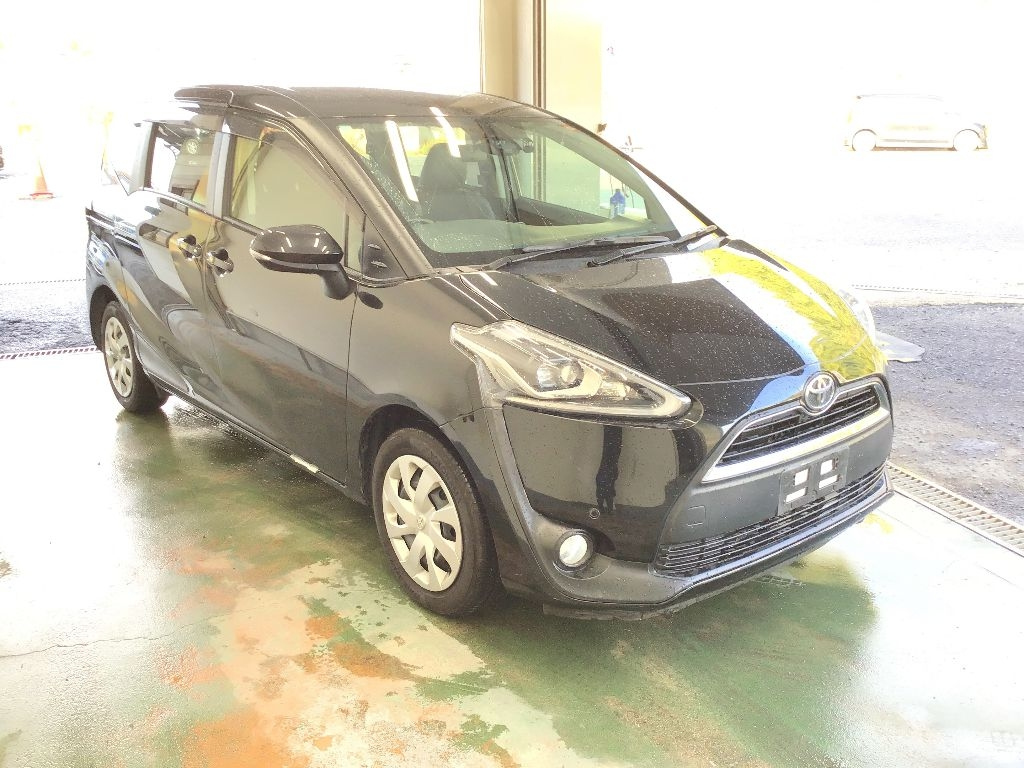 TOYOTA SIENTA 2018