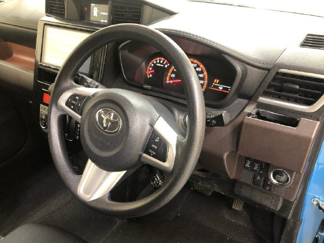 TOYOTA ROOMY 2018