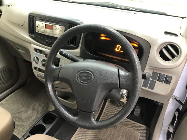 DAIHATSU MIRA E S 2012