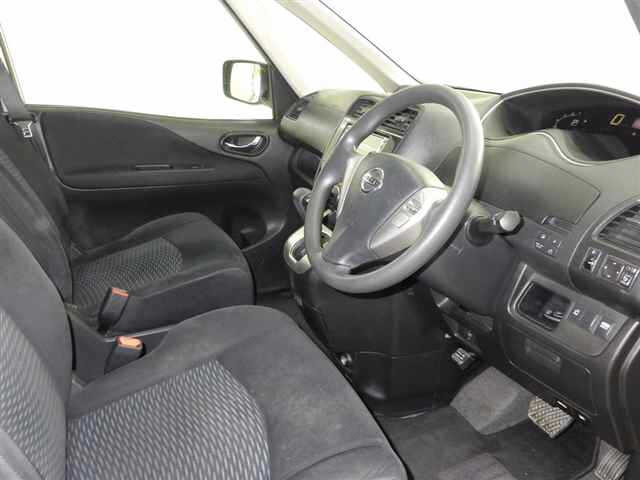 NISSAN SERENA 2011