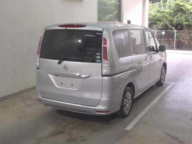 NISSAN SERENA 2011