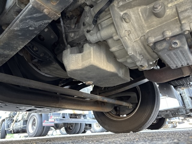 MITSUBISHI CANTER 2011