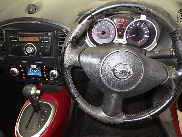 NISSAN JUKE 2011