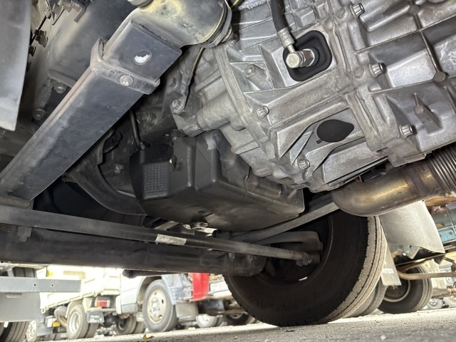 MITSUBISHI CANTER 2015