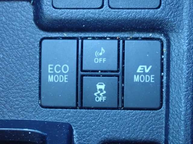 TOYOTA COROLLA FIELDER 2017