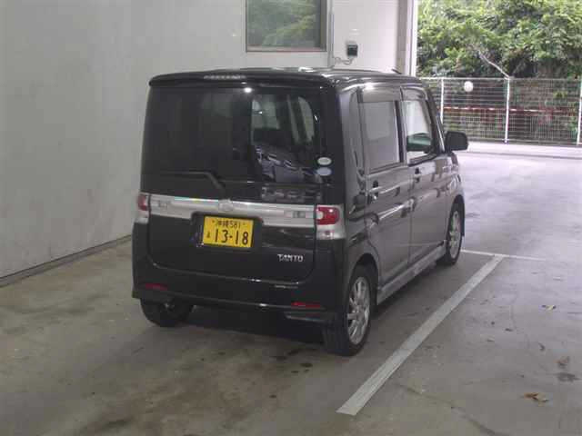 DAIHATSU TANTO 2009