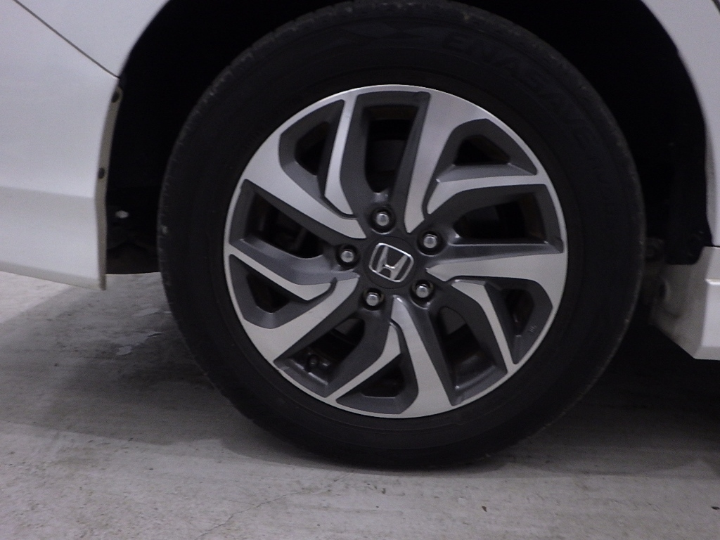 HONDA STEP WAGON 2015