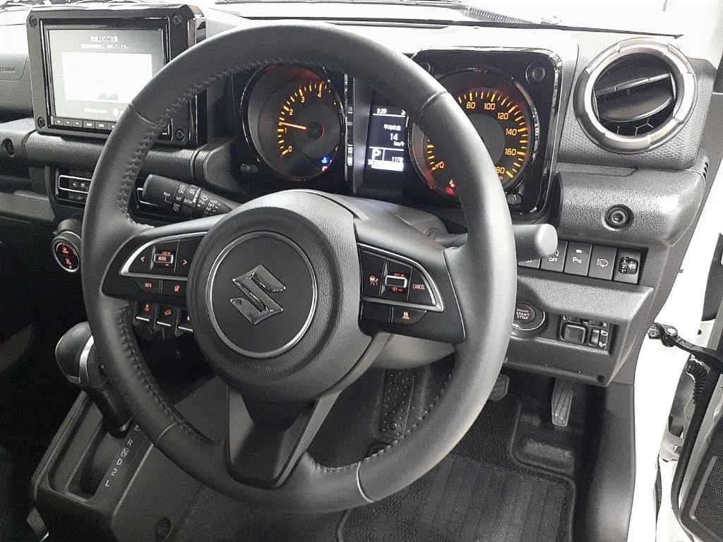 SUZUKI JIMNY NOMADE 2025