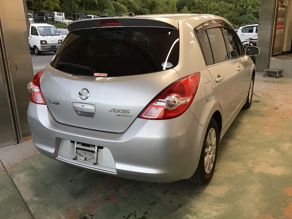 NISSAN TIIDA 2008