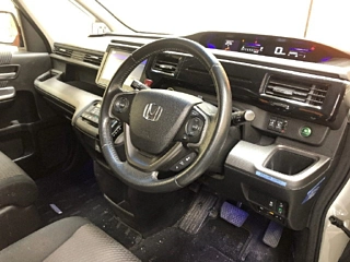 HONDA STEP WAGON 2016