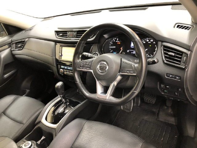 NISSAN X-TRAIL 2019