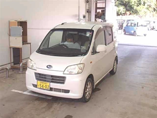 SUBARU LUCRA 2012