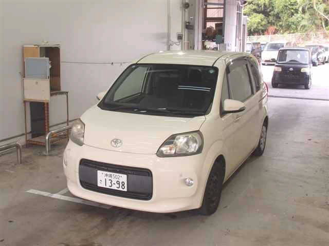 TOYOTA PORTE 2012