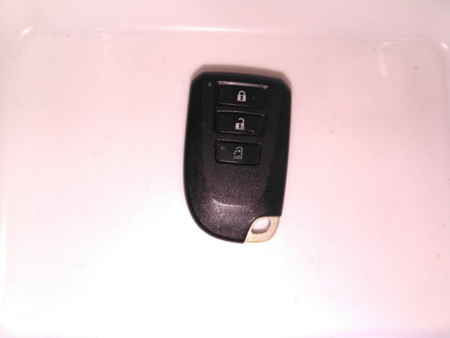 TOYOTA PORTE 2014