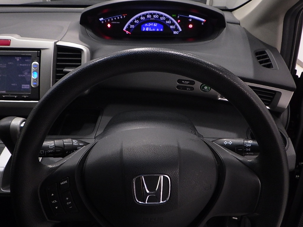 HONDA FREED 2015