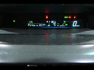 TOYOTA PRIUS ALPHA 2014