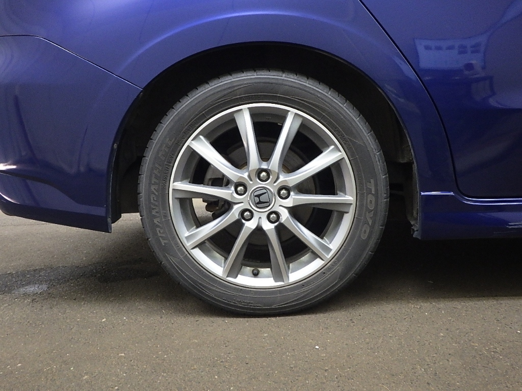HONDA STREAM 2010