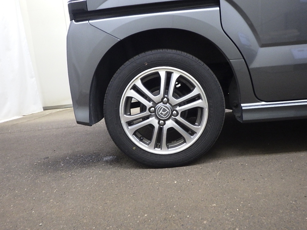 HONDA N BOX 2015