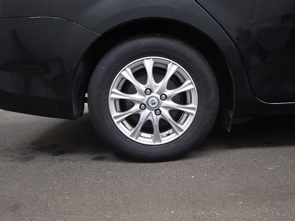 TOYOTA COROLLA FIELDER 2013